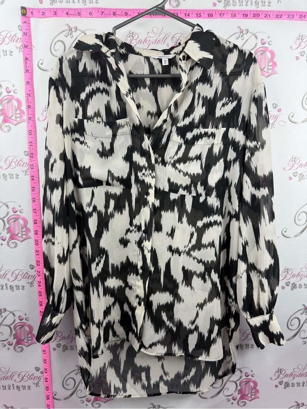 Reitmans shirt Black and cream White Print Long Sleeve Blouse button up